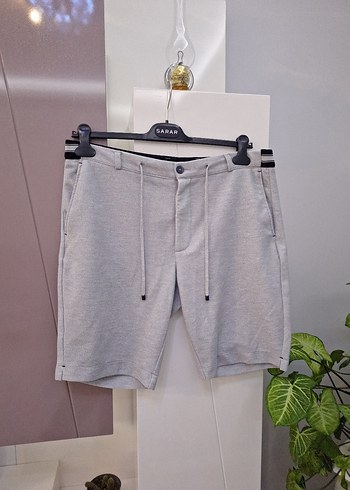 LC Waikiki Gri Kemerli Erkek Mini Şort