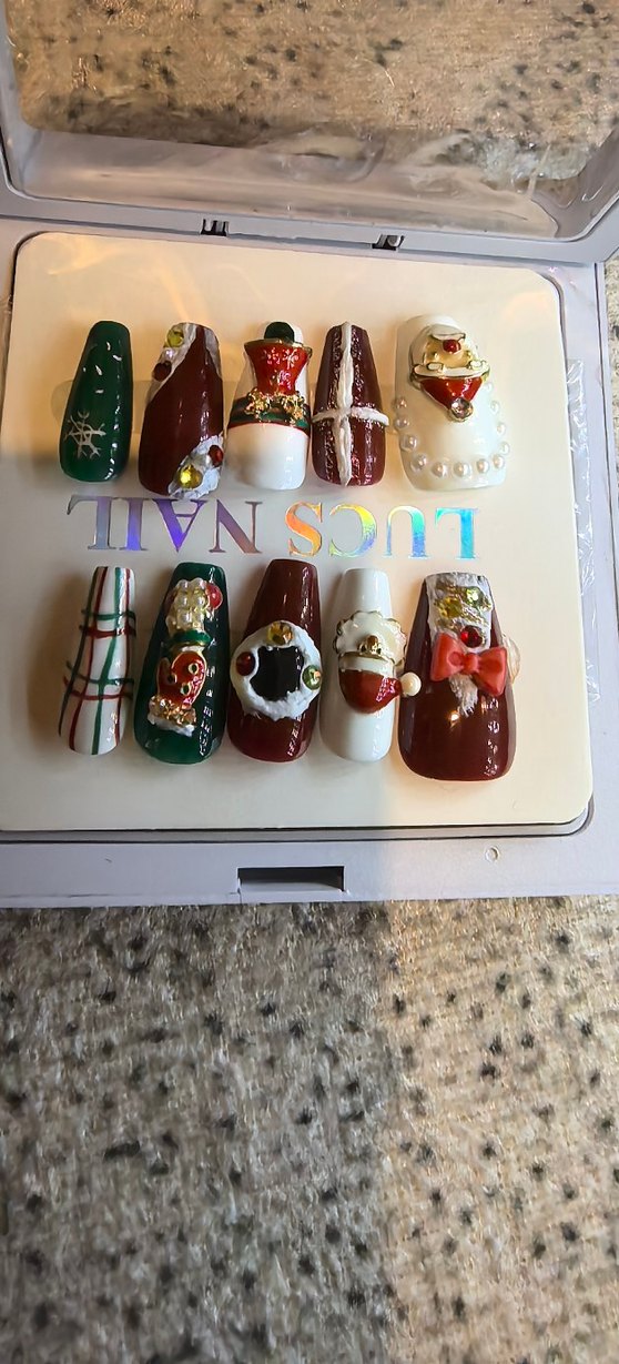 Renkli Yılbaşı Temalı Tırnak Süslemeleri - Görsel 5
