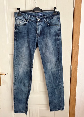Lacoste Mavi Yikamali Dar Kesim Jean