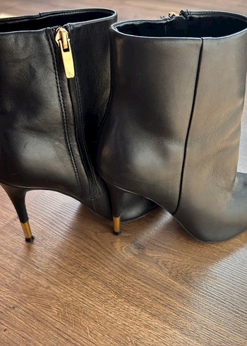 Nine West Sik Siyah Deri Bilek Botu