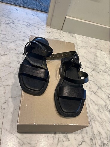36 Beden Nine west hakiki deri sandalet