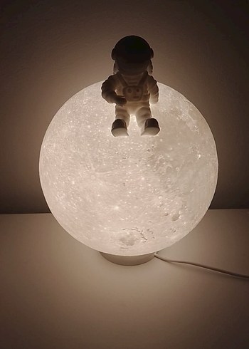 Astronotlu Ay Gece Lambası