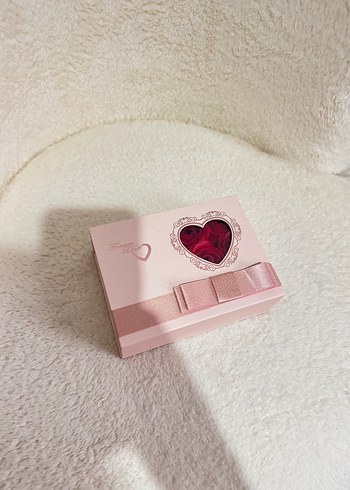 Beden Pembe Mini Çiçekli Payetli Kadın Kolye