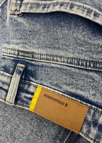 s Beden Stradivarius mom jean