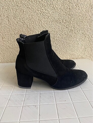 Zara Süet bot