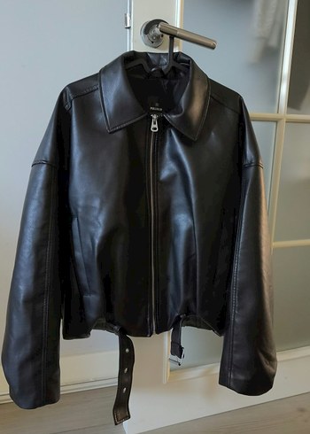 Pull and Bear Siyah Deri Ceket