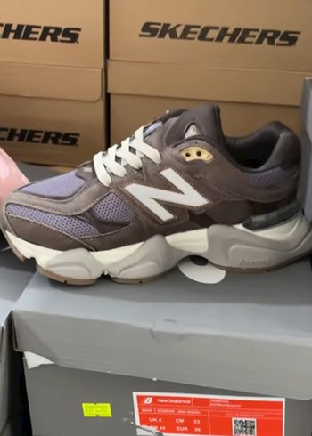 New Balance universal