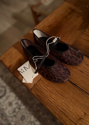 Kahverengi Leopar Desenli Tokalı babet - Görsel 2