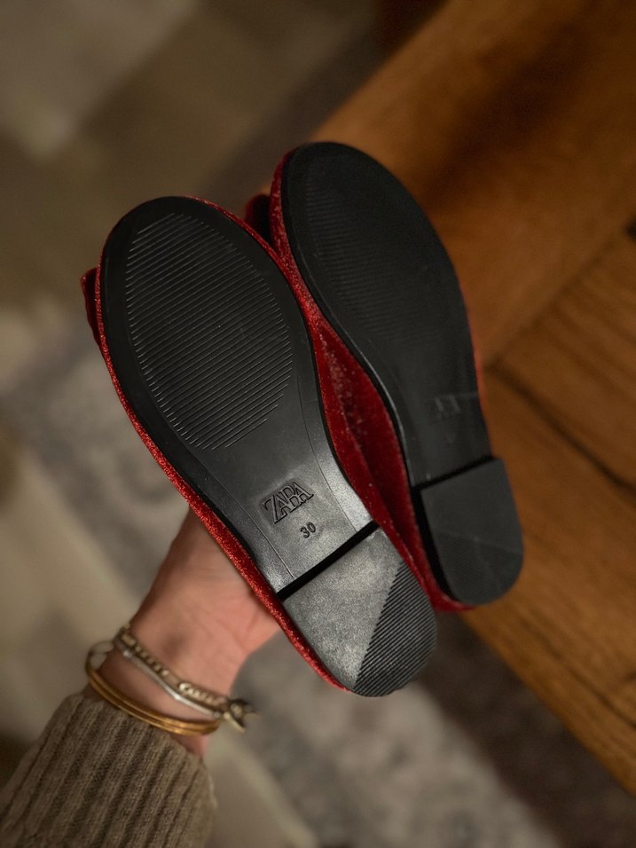 Kız Çocuk Kırmızı Pilili Babet - Görsel 3