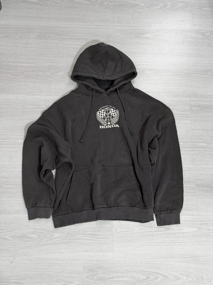 Honda x Pull&Bear Siyah Kapüşonlu Vintage Sweatshirt — görsel 2/5