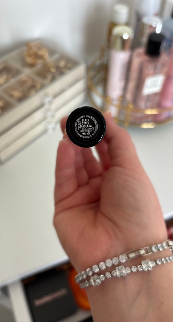 MAC Siyah Parlak Maskara - Görsel 3