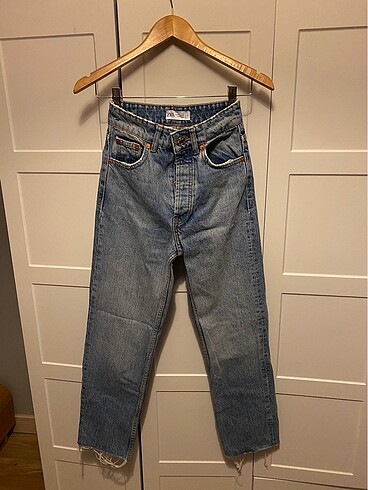 Zara straight fit jean