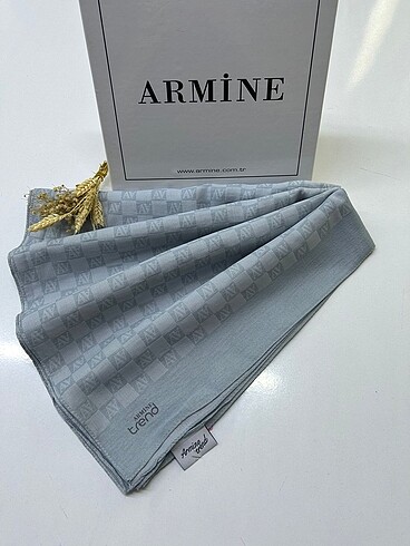 Armine Armine logolu şal