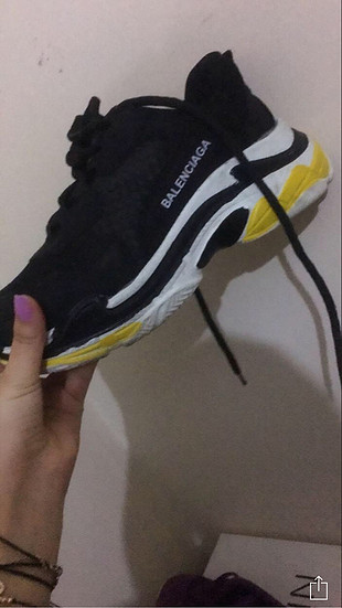 Spor ayakabı 