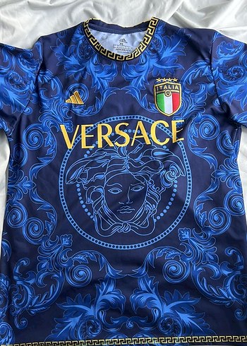 Adidas X Versace İtalya Futbol Formasi