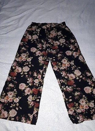 çiçekli pantolon
