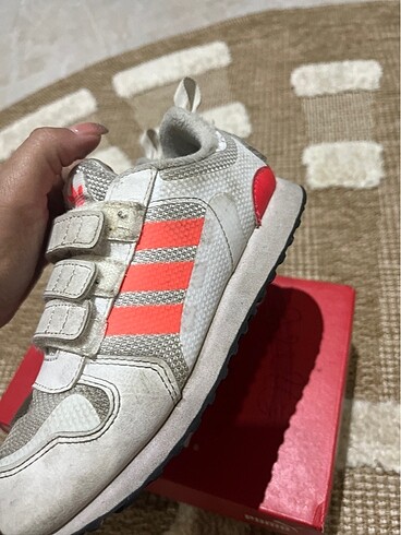 31 Beden Adidas çocuk ayakkabı
