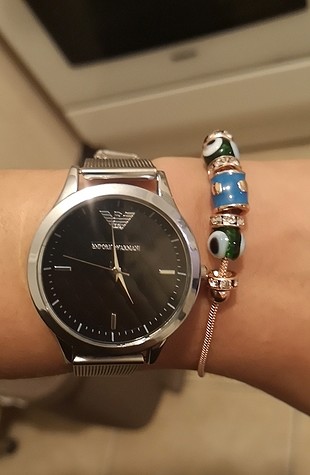 armani saat