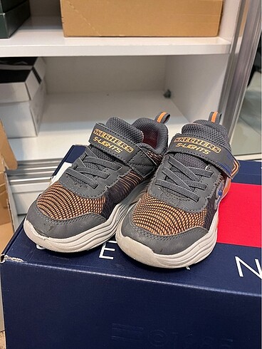 Skechers ışıklı ayakkabı