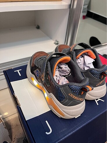 27 Beden siyah Renk Skechers ışıklı ayakkabı