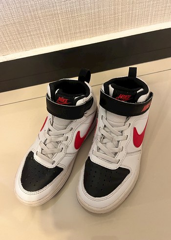 Nike Beyaz Siyah Renkli Erkek Çocuk Spor Ayakkabı - Görsel 2