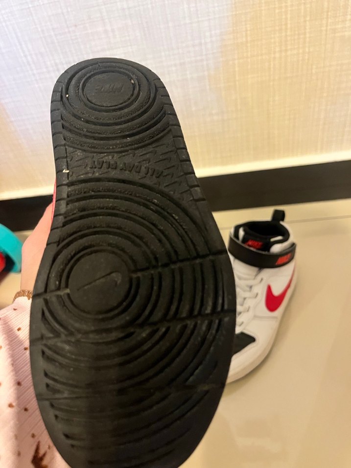 Nike Beyaz Siyah Renkli Erkek Çocuk Spor Ayakkabı - Görsel 3