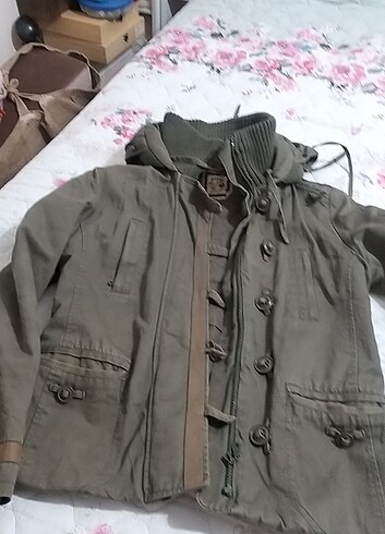 Haki rengi parka bu güne özel fiyatlar 