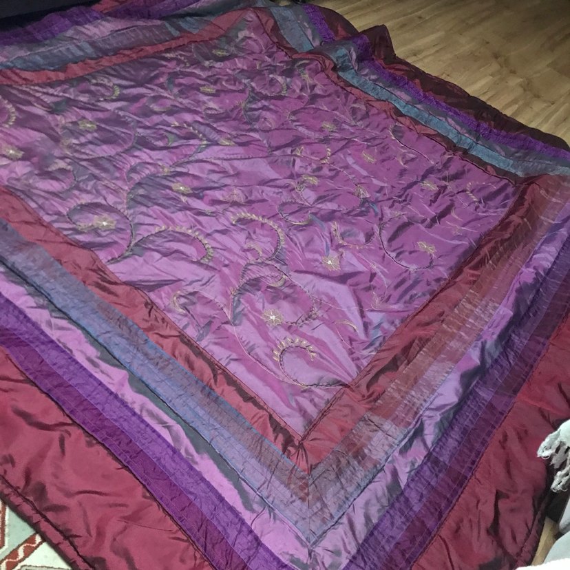 İşlemeli Parlak Mor Yatak Örtüsü - Görsel 3