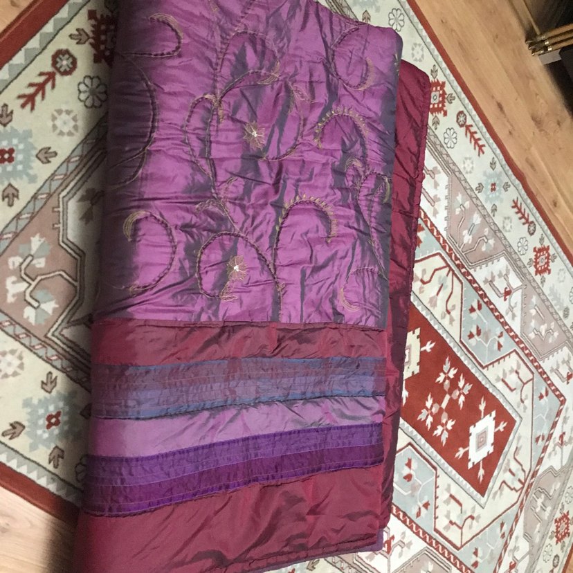 İşlemeli Parlak Mor Yatak Örtüsü - Görsel 5