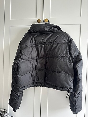 s Beden crop şişme mont