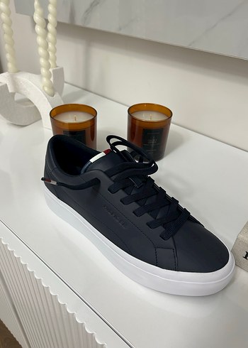 42 Beden Tommy Hilfiger Erkek Sneaker Sıfır