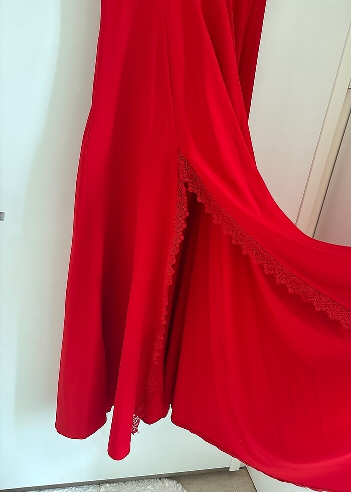 Kırmızı Atlas Kumaş Abiye - Görsel 2