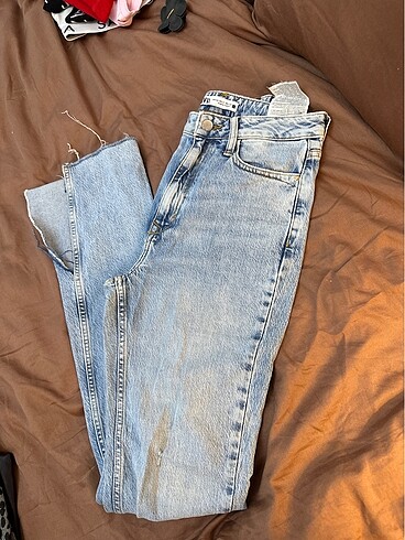 Zara skinny dizleri yırtık jean