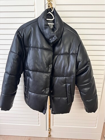 Zara Zara deri şişme mont