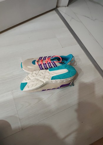 Kadın Çok Renkli Elastik Bağcıklı Spor Ayakkabı - Görsel 3