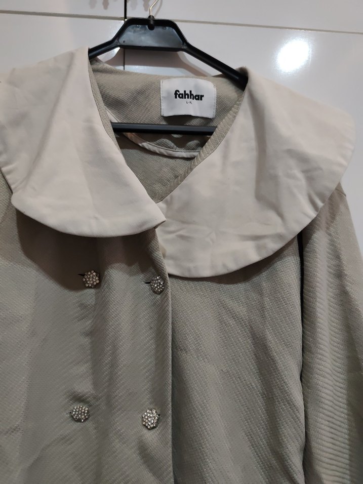 Bej Mini Keten Düğmeli Kadın Trençkot - Görsel 2