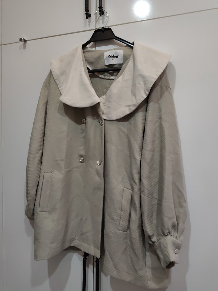 Bej Mini Keten Düğmeli Kadın Trençkot - Görsel 4