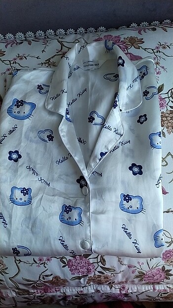 Uzun kollu saten pijama takımı 