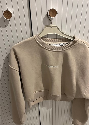 Calvin Klein Bej Crop Sweatshirt Rahat Ve Sik