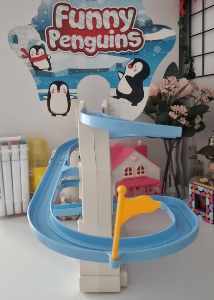 Pilsan merdiven çıkan penguen - Görsel 5