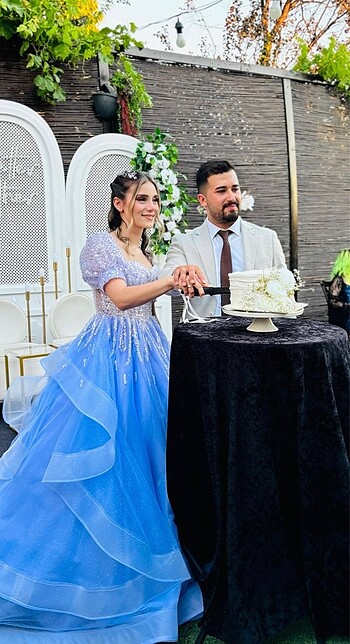 Vagzalli nişan elbisesi