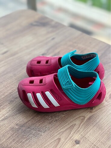 Adidas sandalet