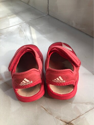 Adidas sandalet