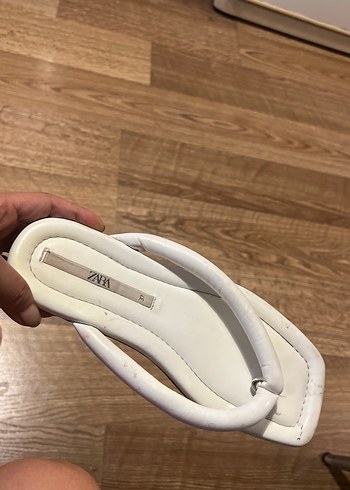 Zara Beyaz Minimalist Stiletto Kadın Terlik Zara