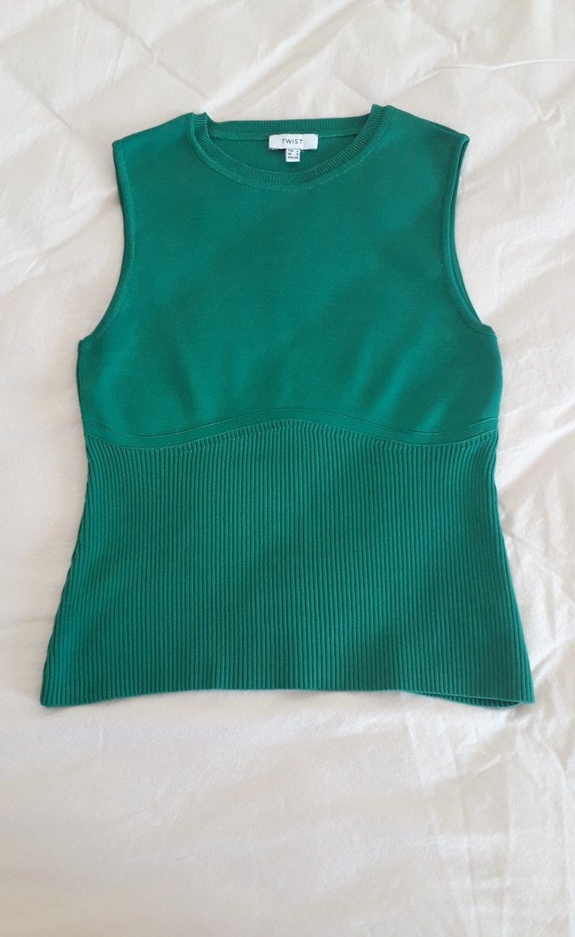 Yeşil Kolsuz Bluz - Görsel 3