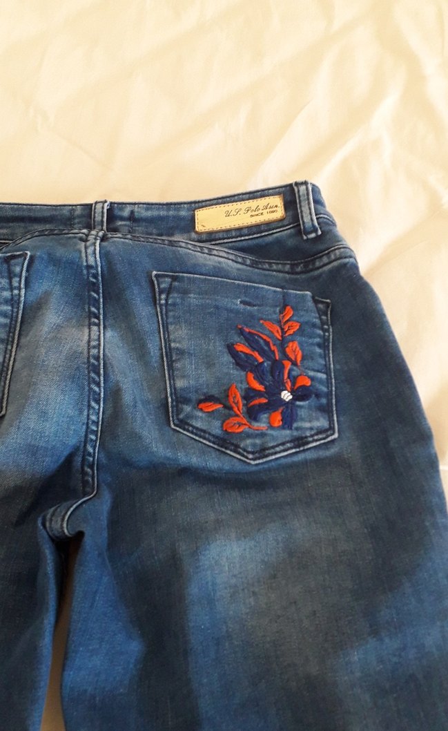 Nakışlı Kemer Detaylı Kadın Kot Pantolon - Görsel 3