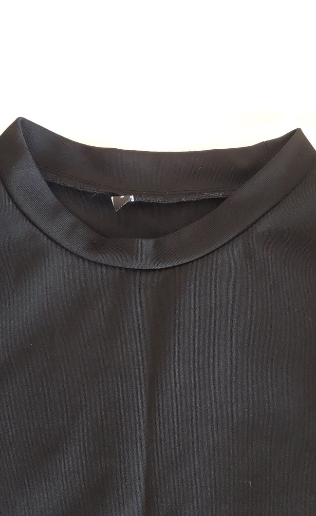 Siyah Uzun Kollu Crop Top - Görsel 2