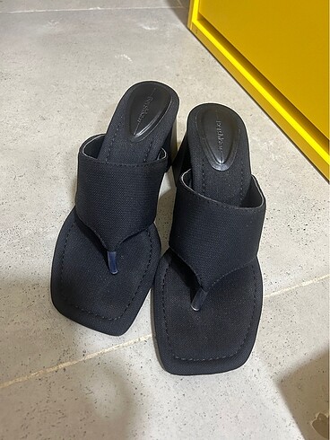 bershka topuklu terlik