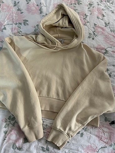weekday crop salaş sweatshirt