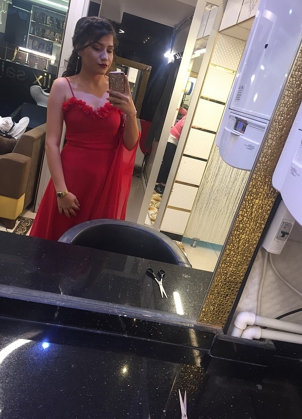 Kırmızı abiye - Görsel 4